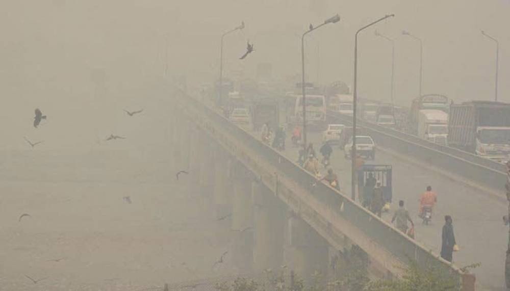 A situation of smog to represent Online Education is a sustainable solution to Combat smog