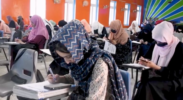 Students giving test of MDCAT test series held by Ulearn