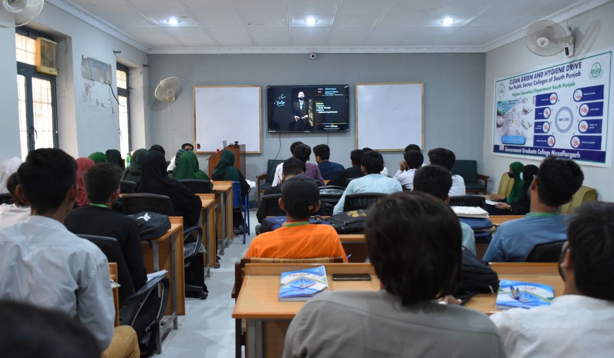 image of students learning online in a class